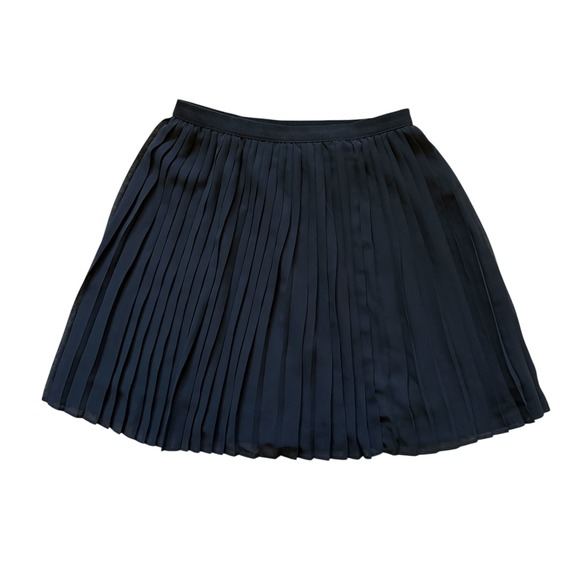 Uniqlo Black Pleated Mini Skirt Size Medium Women's Lightweight Cocktail Lined - Picture 1 of 7